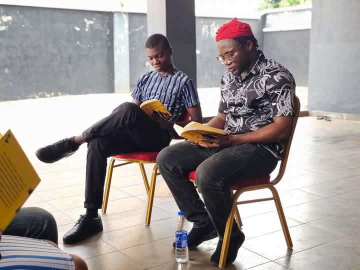 Michael Chièdoziém Chúkwúderà and Ugochukwu Anadị